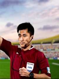 唯一出征世界杯的中国人，严苛执法震慑赛场，连梅西都要礼让三分#足球#世界杯#国足 (3)