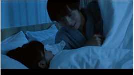请问这么甜的吻，睡觉需要用什么姿势才能梦到 #邓超元床咚宋伊人