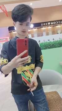 你理发了吗 #美发男孩 #镜子里的我 #这个发型怎么样 #对着镜子拍 #美发日常