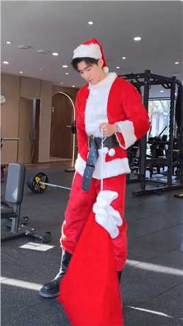 谁会拒绝肌肉圣诞老人呢变装圣诞节反差氛围感双开门身材