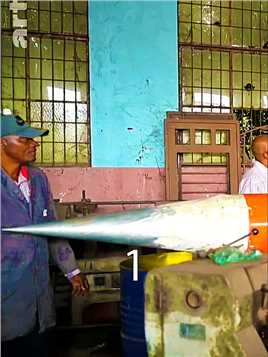 非洲刚果硬核造火箭，把破铜烂铁焊接成型，却连续5次发射升空 (1)