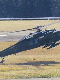 UH-60J“黑鹰”直升机展示快速降落 #军迷发烧友