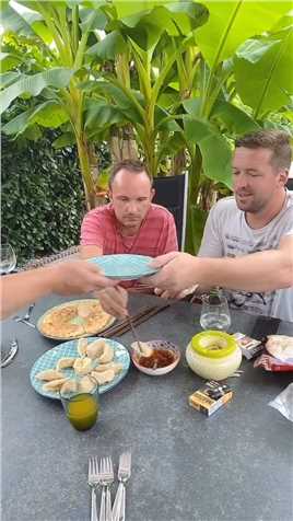超级普通的家常饺子被我家奥地利邻居朋友吃出了唐僧肉的赶脚我想说的是：没有饺子制不服的外国人在奥地利