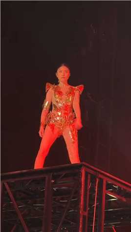 陈慧琳 澳门最新演唱会现场，年过50依然活力满满，这分明是少女啊，多少人喜欢她呢？