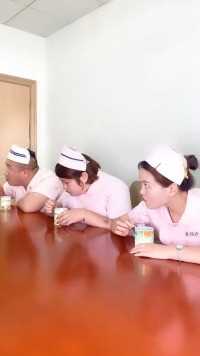 护士帽上的蓝杠越来越多，胃口越来越好！