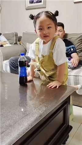 这小家伙能屈能伸的性格，到底是随了谁