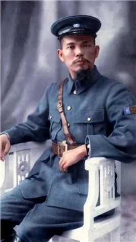 民国时期的广西巨头黄绍竑，留下的一张戎装照 