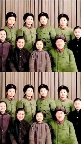 建国初，开国少将吴荣正一家的珍贵合影，7个女儿一个比一个漂亮！