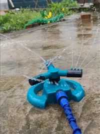 模拟人工降雨，这个用途太广泛#360度自动旋转洒水器 #庭院洒水器 #高性能实用工具 #生活好帮手 #洒水器喷头
