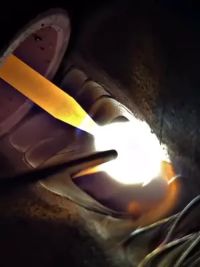 氩弧焊挤压折把方式焊接超清熔池参考#焊接技术 #氩弧焊 #技术分享 #焊工 #焊接