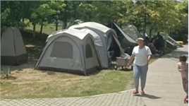白云山公园端午的亲子帐篷点缀绿色山林