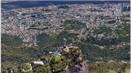 巴西基督像，位于巴西的里约热内卢基督山上，总高38米，体积庞大，有11145吨重，，“是世界最闻名的紀念雕塑之一，2017年成为世界新七大奇迹之一#巴西#基督像#世界杯#足球#贺炜