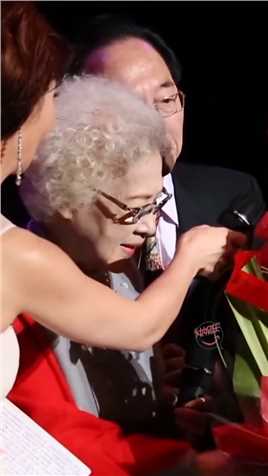 秦怡被誉为“中国第一美女”今年98岁，09年就获得上海电影节终身成就奖