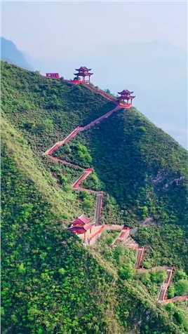 四川一个市民休闲公园，总共有5123级台阶，不知当地人的膝盖受的了吗？#寻找最美旅行地旅行
