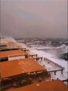 船长海运行业十余载，这是我经历穿越风暴区的画面！