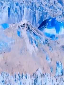 船长给大家分享冰川融化瞬间，让大家了解什么是翻江倒海？