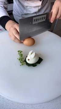 没想到鸡蛋还能这样切，真的是高手在民间！#厨师之路 