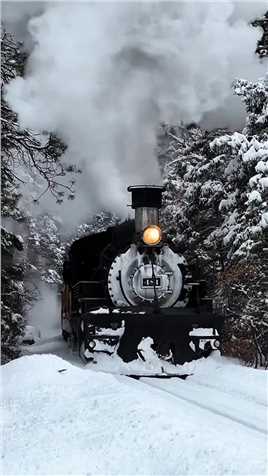 #历史悠久的蒸汽火车，你知道它的原理吗？