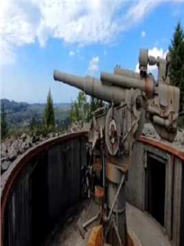 发现一处二战德军营地，找到一个巨型大炮，比意大利炮还霸气！