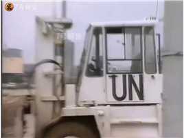 1995年，狙击手击毙联合国维和人员真实录像，罕见拍到狙击手镜头 #珍贵历史影像 #真实事件 #波黑战争_0002