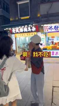 韩国人第一次带妈妈去武汉！ 第一次在中国吃臭豆腐 闻着臭吃着真的香呀！