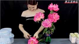 鲜艳的花朵，被美女化腐朽为神奇，一番加工惊艳全场卖出超高价！#手艺人#工艺品#快手手艺人