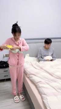 吵架了看是你的花样多，还是我的钞能力管用