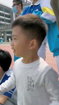 小王子第一次看爸爸踢足球