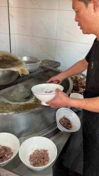 陕西渭南水盆羊肉，25一份，碗大如盆，看着就好吃