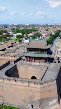 中国保存最为完整的古代县城之一，也是中国仅有的以整座古城申报世界文化遗产获得成功的两座古城市之一，山西晋中的平遥古城，距今已有2800多年的历史