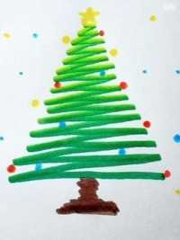 家里有水彩笔的宝贝，一起来画圣诞树吧！随便几条折线就能完成，超级简单！