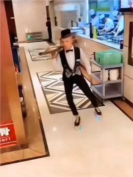 这操作也是没谁了😂😂