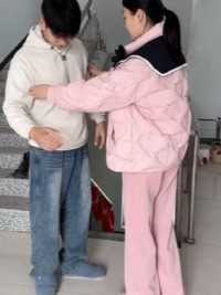 和老公出来遛弯，所有人都齐刷刷的看着我，裤子没穿反，衣服也没穿错啊，到底哪个环节出了问题？