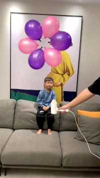 一分钟给孩子做个气球摩天轮