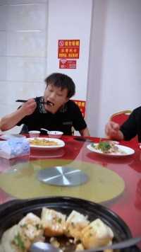 广东人吃的炒生肠就是母猪的子宫？你们怎么吃的下去的？还客家名菜？