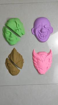 用太空沙做铠甲勇士面具模型玩，和真的一模一样