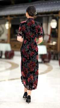 8旗袍 不仅是一件衣服，更是民族文化的表达