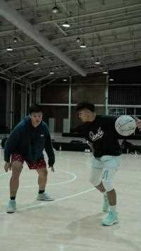 高手系列之挡拆 #伍肆体育 #用篮球表达心情 #高手