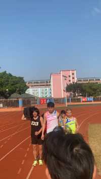 拍摄瞬间，太搞笑了#运动 #背心 #帽子 #健身 #高二发疯日常 #生活是个动词 #我的高能时刻 #人生缓缓自有答案 #或许自由更胜一筹 #有趣的事分享给有趣的人 