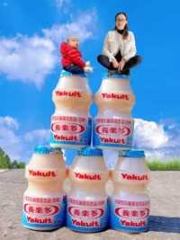 小小的饮料这样拍太好玩了 