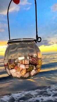 我只是想把好看的晚霞和海分享给你