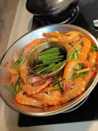 10秒教会你鲜嫩又Q弹的白灼大虾，虾肉紧实原汁原味 #学会快去试试吧 #白灼虾 #白灼大虾 #大虾 #美食分享