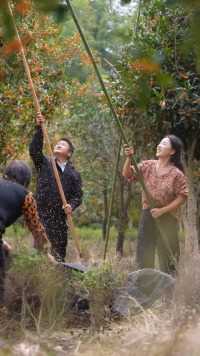 乡村振兴的路不好走，所幸有很多人一路同行，愿我们一起跋山涉水的那些日子，都能闪闪发光。#乡村守护人 