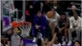 坎宁安送口袋妙传 杜伦接球举火烧天滑翔隔扣