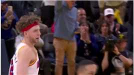 无库勇士击退雄鹿 捍卫西部第六