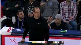 六年来第一扣！库里单手勉扣震惊全场