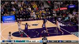 咱也会自投自抢！库里罚球不进二次进攻中投稳稳命中