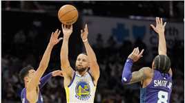 【球星】库里vs黄蜂集锦 全场21+10中规中矩频频送出妙传