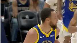 库巴连线！巴特勒抢断 随后接库里妙传空接得手