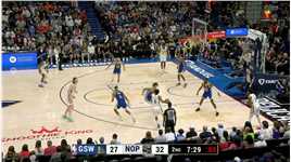 库明加摘下篮板直甩前场 库里一马当先直捣黄龙收入2+1